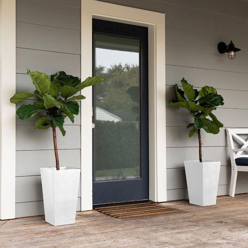Bloem Finley Modern 20-in Recycled Plastic Indoor/Outdoor Square Vertical Planter