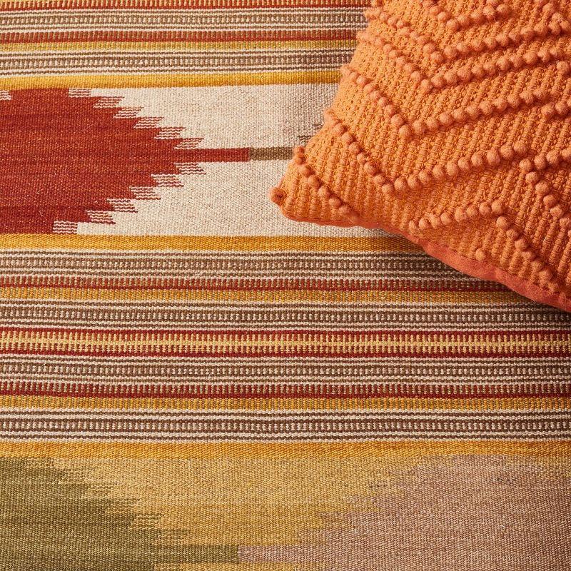 Kilim NVK175 Hand Woven Indoor Area Rug - Natural/Multi - 5'x5' - Safavieh.