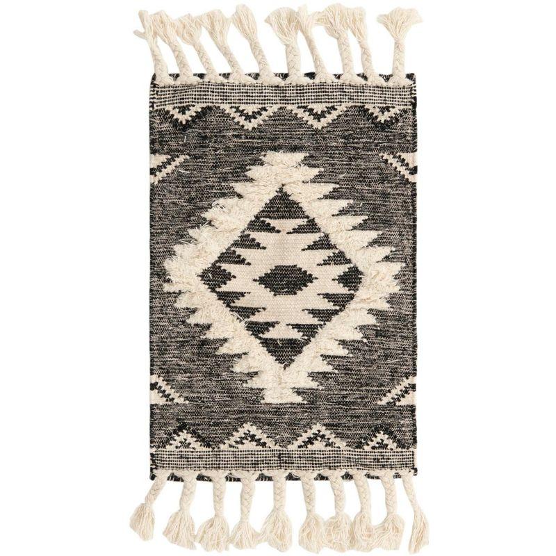 Handwoven Ivory Geometric Wool 24" Accent Rug