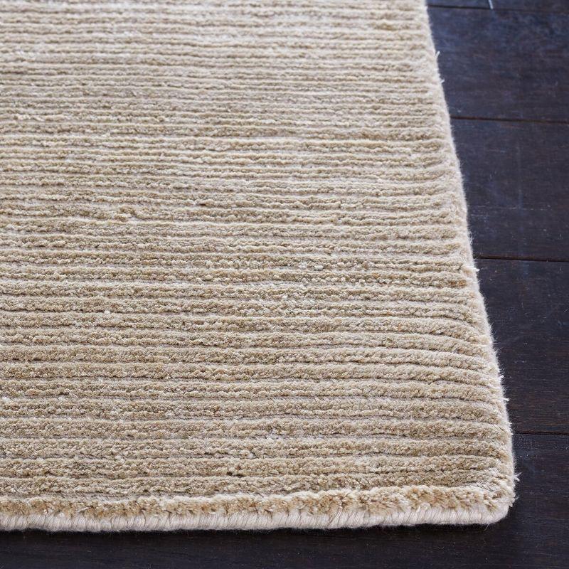 Mirage MIR234 Hand Loomed Indoor Area Rug - Light Silver - 5'x8' - Safavieh.