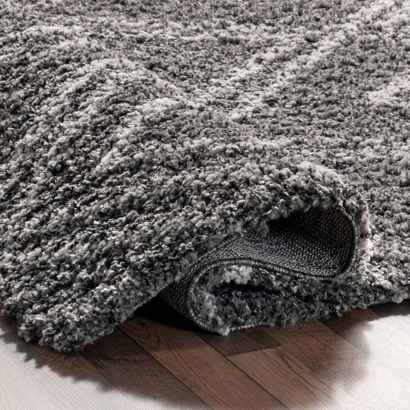 Handmade Gray Synthetic 8' x 10' Easy-Care Shag Rug