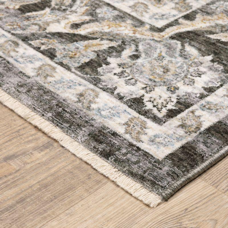 Oriental Weavers Maharaja 070N1 Grey/ Ivory Indoor Area Rug - 5'3" x 7'6"