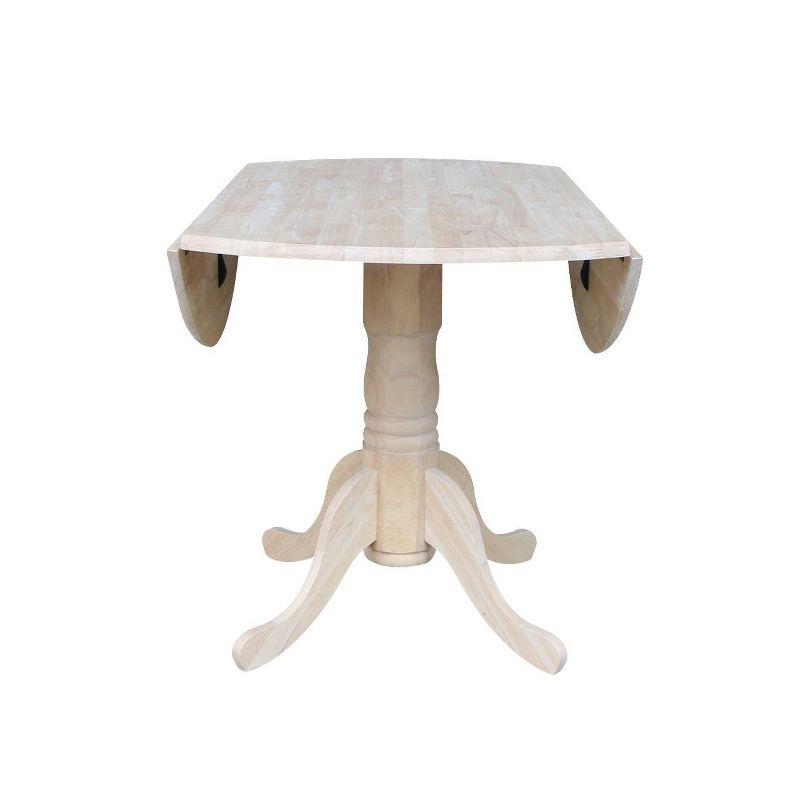 44.5" Round Extendable Wood Dining Table in Contemporary Style