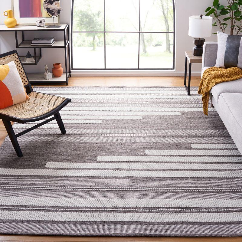 Safavieh Kilim Hand Woven Performance Striped Rug