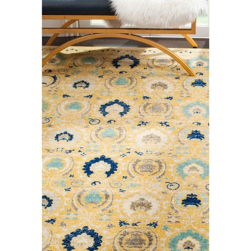 Evoke EVK251 Power Loomed Area Rug - Gold/Ivory - 6'7"x9' - Safavieh.