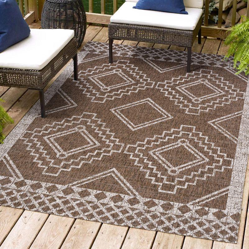 Marokko Diamond  Medallion Indoor/Outdoor Area Rug - JONATHAN Y