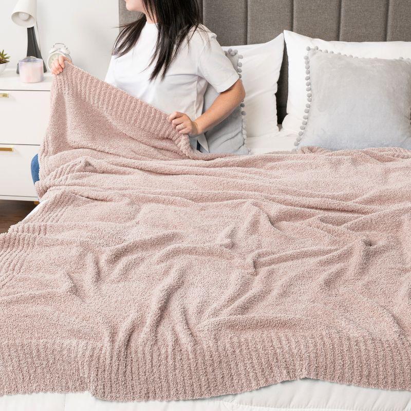 PAVILIA Plush Knit Throw Blanket for Couch Sofa Bed, Super Soft Fluffy Fuzzy Lightweight Warm Cozy All Season