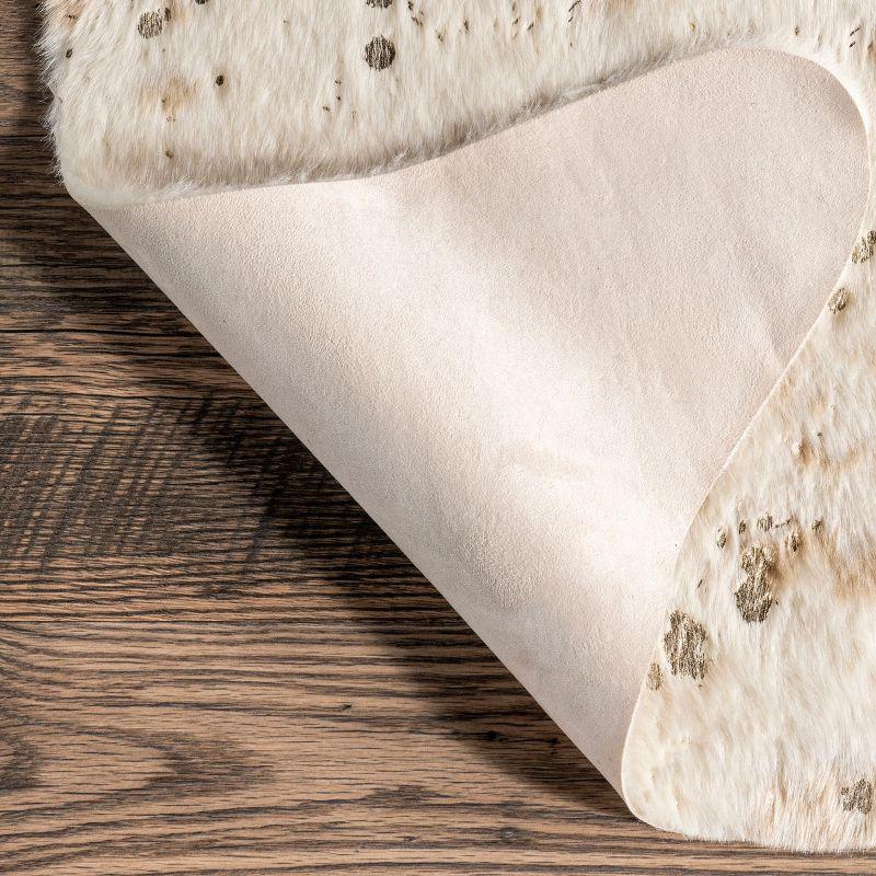 Nuloom Iraida Animal Print Shaped 4x5 Indoor Area Rug for Living Room Bedroom Dining Room Kitchen, Gold/Off White