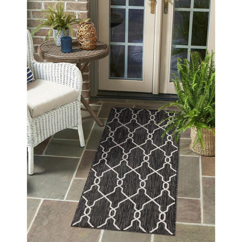 Unique Loom 2' 0 x 6' 1 Runner Indoor/Outdoor Trellis Charcoal Runner Rug