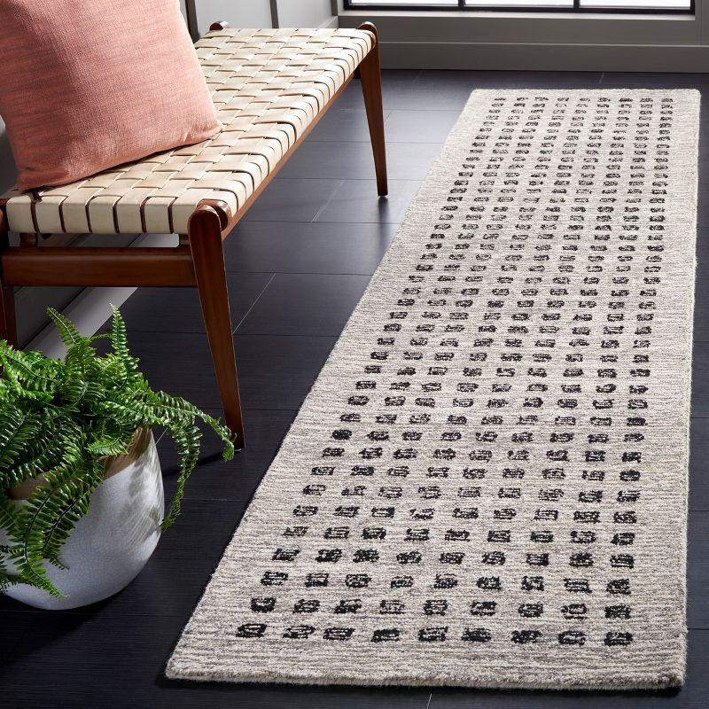 Ebony EBN203 Hand Tufted Area Rug  - Safavieh