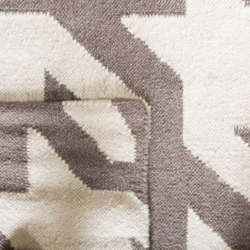 Handwoven Gray and Ivory Geometric Wool Accent Rug 2'-6" x 4'