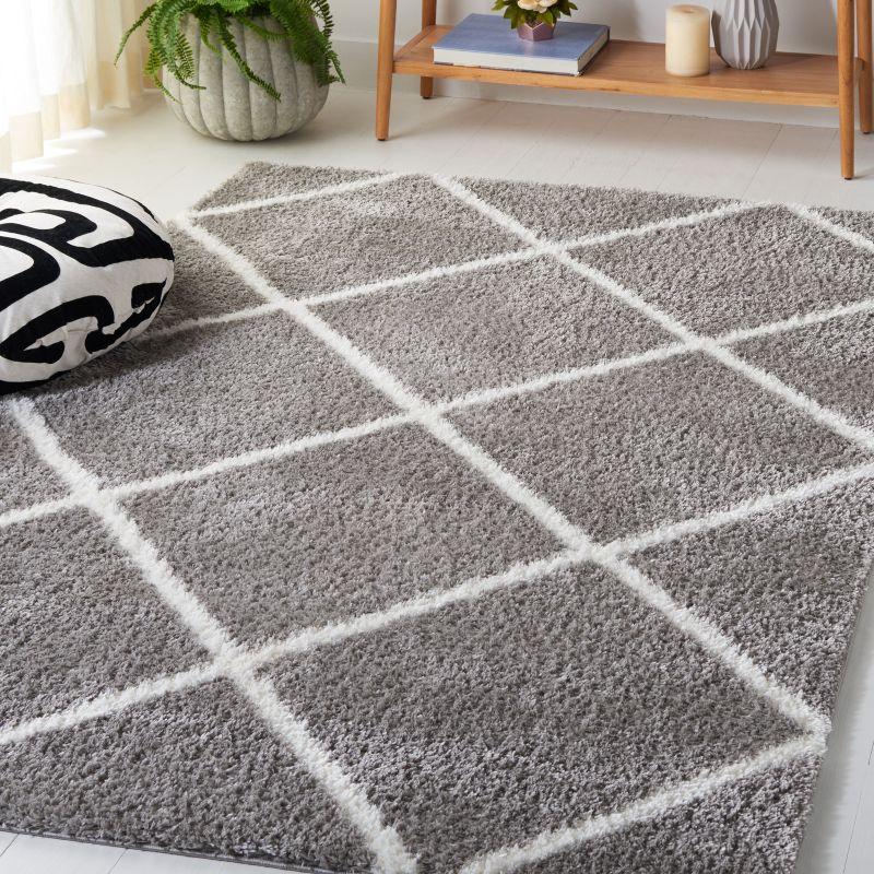 5' x 7' White and Grey Geometric Shag Area Rug