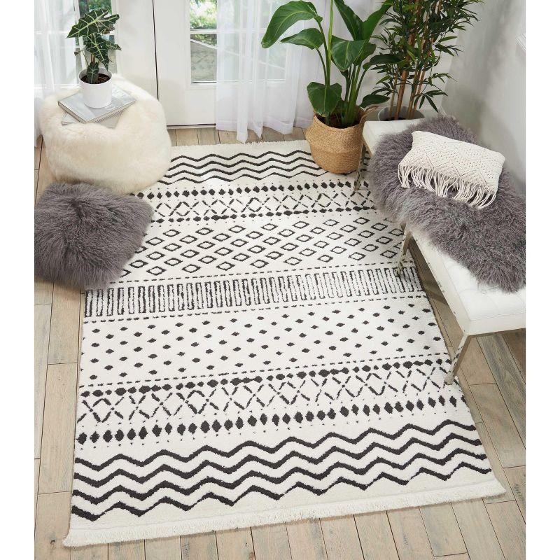 Nourison Dws05 Kamala DS501 White/Black Area Rug - 3'11 x 5'11