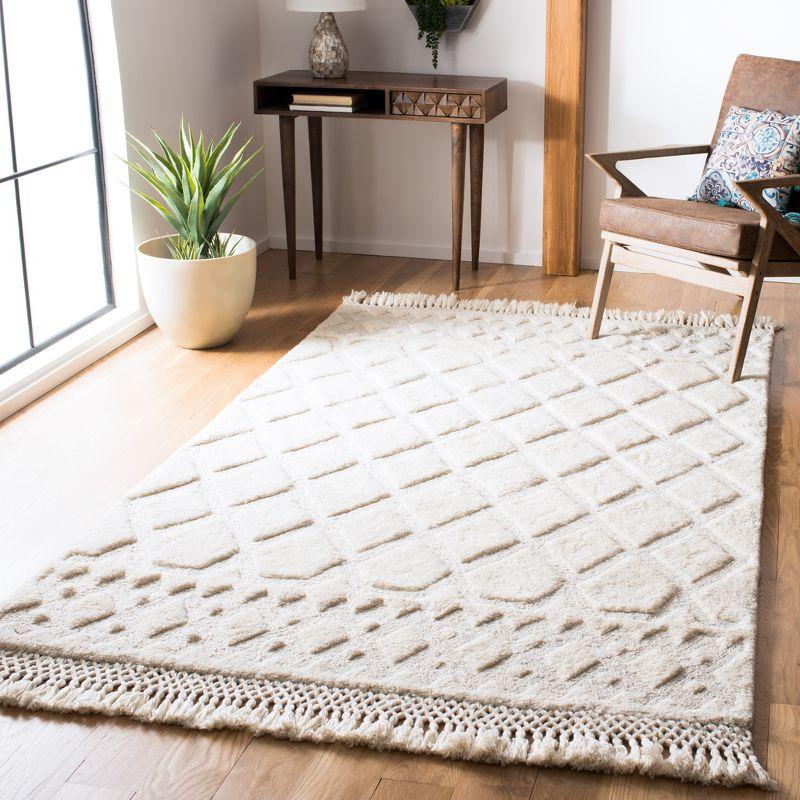 Ivory Elegance 6' x 9' Tufted Wool-Cotton Blend Shag Area Rug