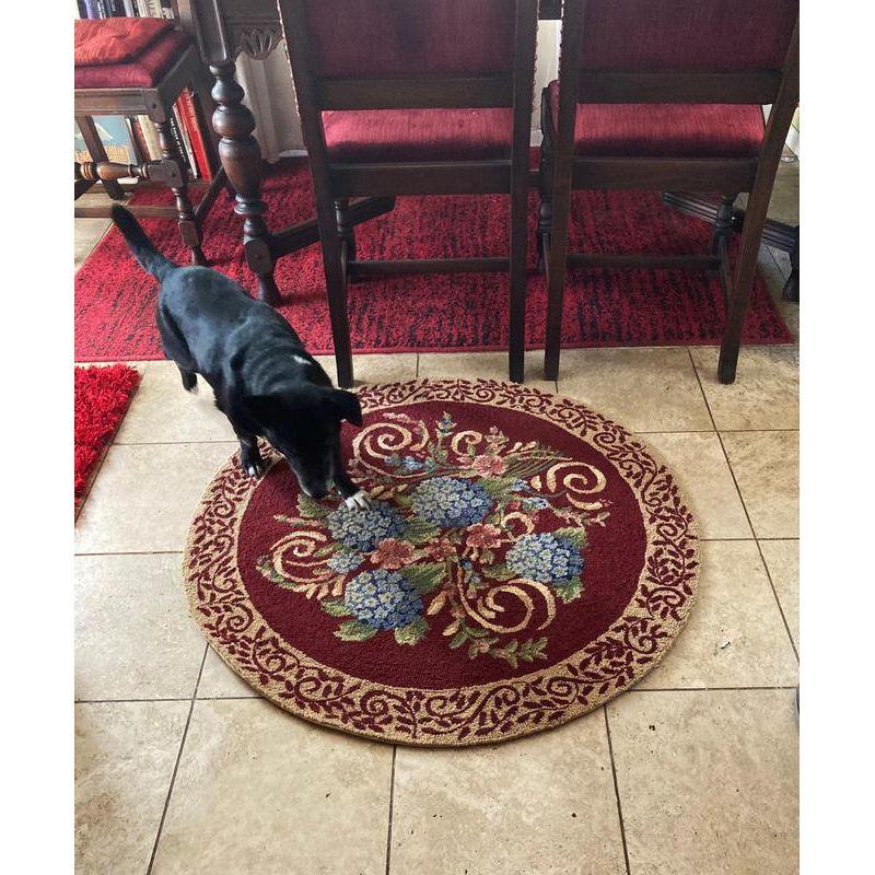 Handmade Red Floral Wool and Cotton Round Rug