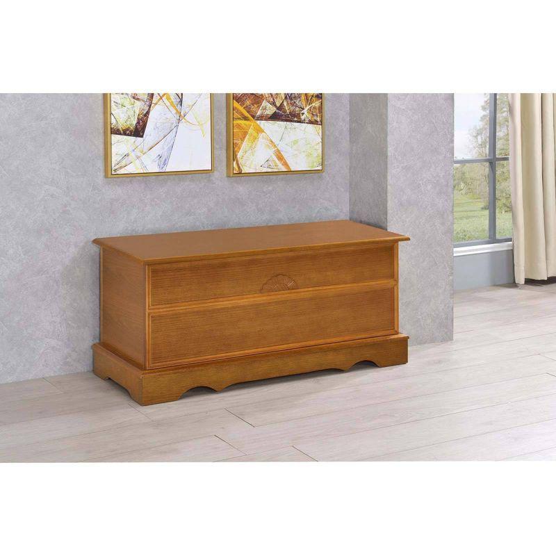 Honey Brown Traditional Cedar Wood Storage Chest