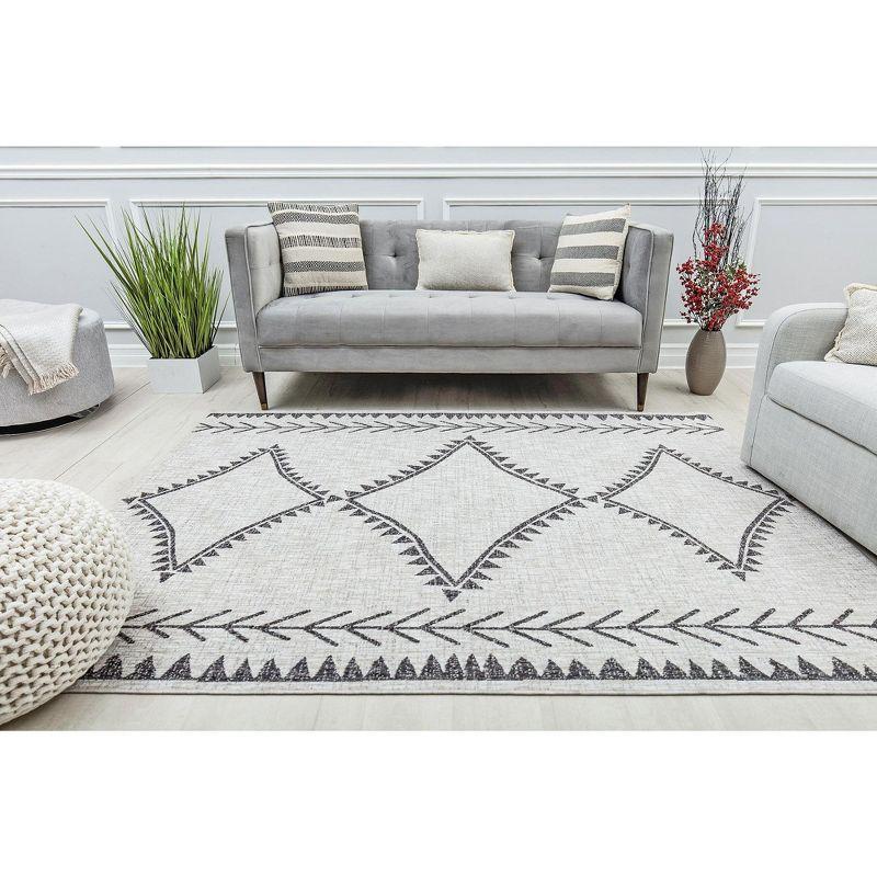 Angelica Gray Abstract Synthetic 5' x 7' Area Rug