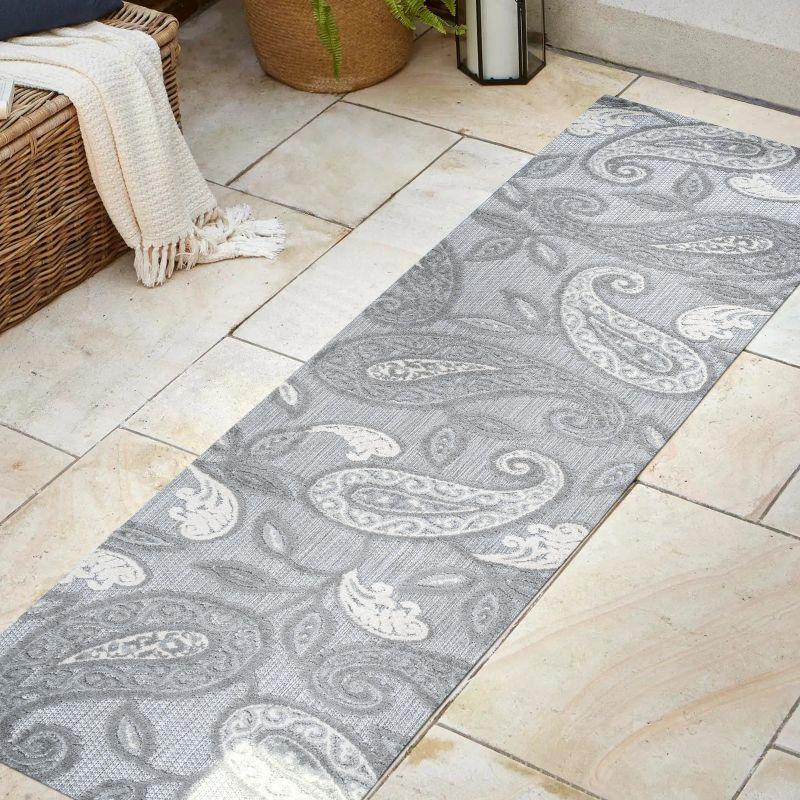 2'x10' Julien Paisley High-Low Indoor/Outdoor Area Rug, Light Gray - JONATHAN Y