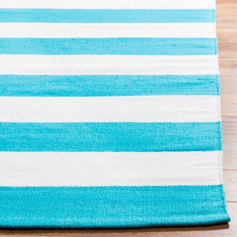 Montauk MTK712 Hand Woven Indoor Accent Rug - Turquoise/Ivory - 2'6"x4' - Safavieh.