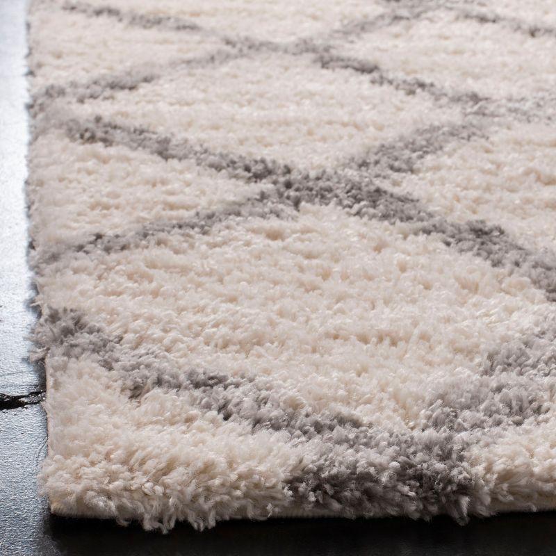 Berber Shag BER215 Power Loomed Indoor Accent Rug - Ivory/Grey - 3'3"x5'3" - Safavieh
