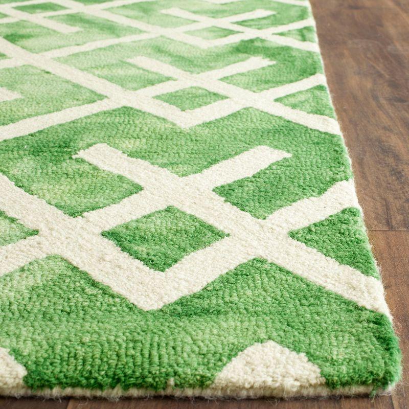 Dip Dye DDY677 Hand Tufted Indoor Area Rug - Green/Ivory - 5'x8' - Safavieh