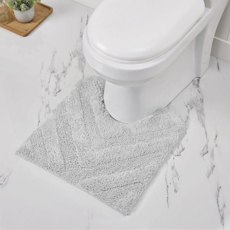 Better Trends Hugo 100% Cotton Tufted Non-Slip Backing Bath Rug 20" x 20" Contour - White