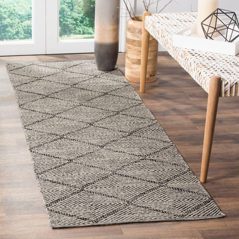 Montauk MTK821 Hand Woven Area Rug  - Safavieh