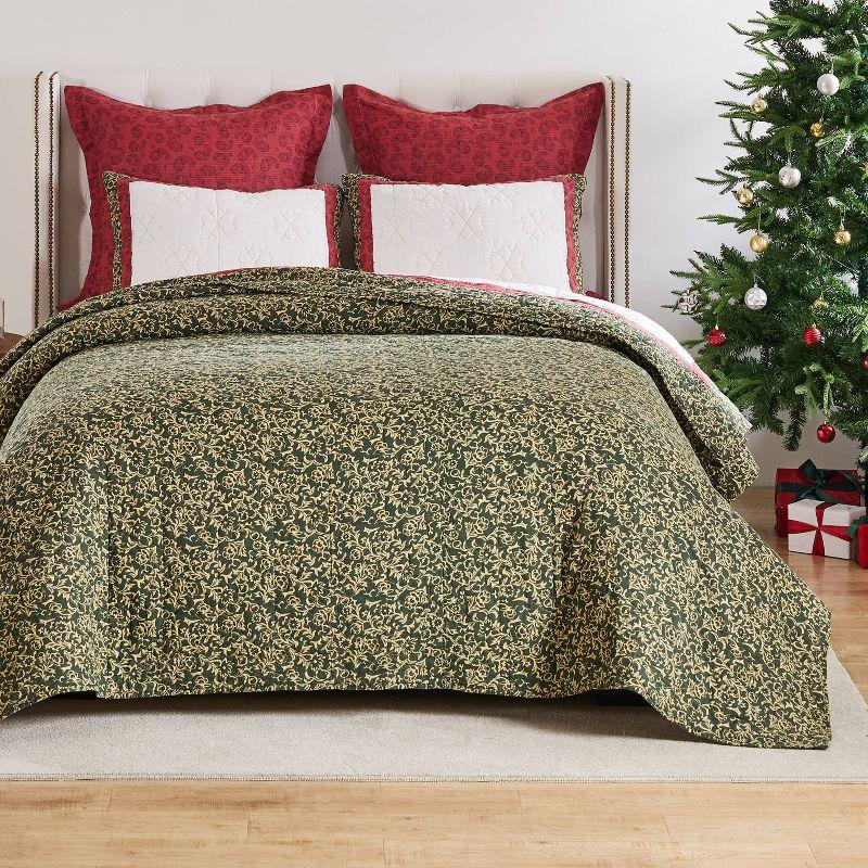 Christmas Tree Holiday Reversible Quilt Set