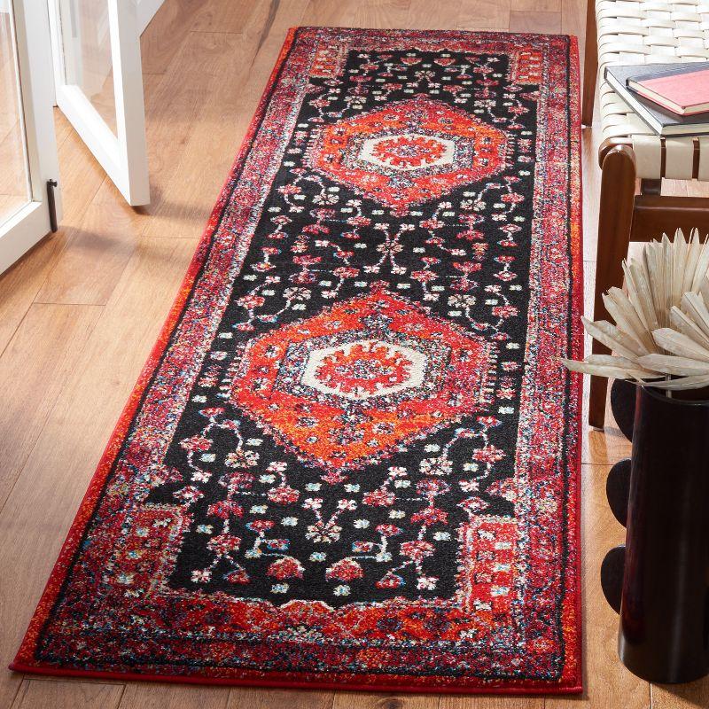 Vintage Hamadan VTH204 Power Loomed Area Rug  - Safavieh