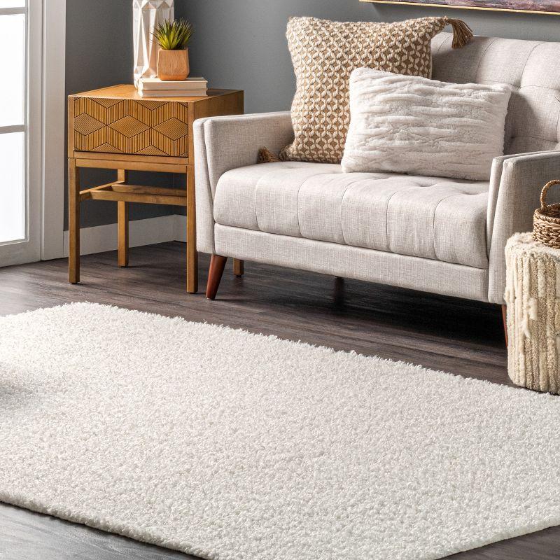 Elysian White Shaggy Faux Sheepskin 3' x 5' Washable Rug