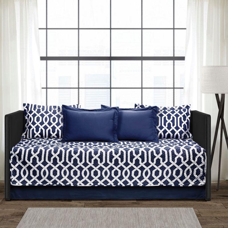 Edward Trellis Quilt Set