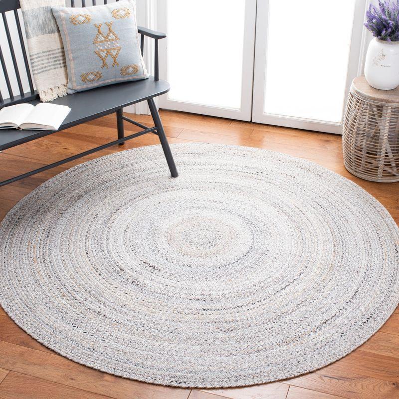 Gray Round Handwoven Reversible Braided Rug, 6' Diameter