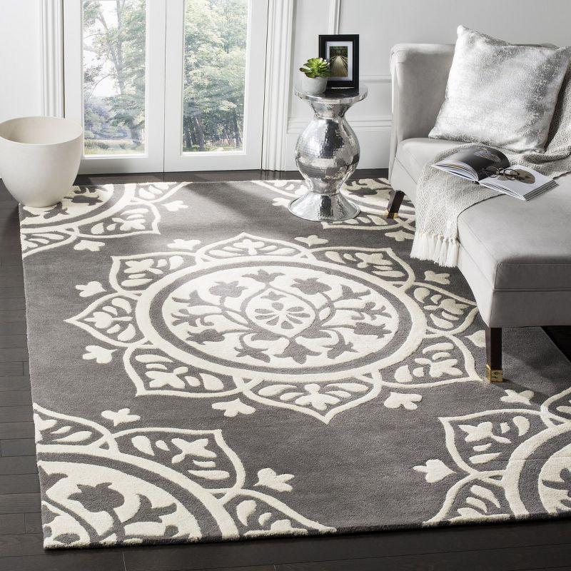 Hand-Tufted Dark Grey and Ivory Wool Area Rug, 6' x 9'