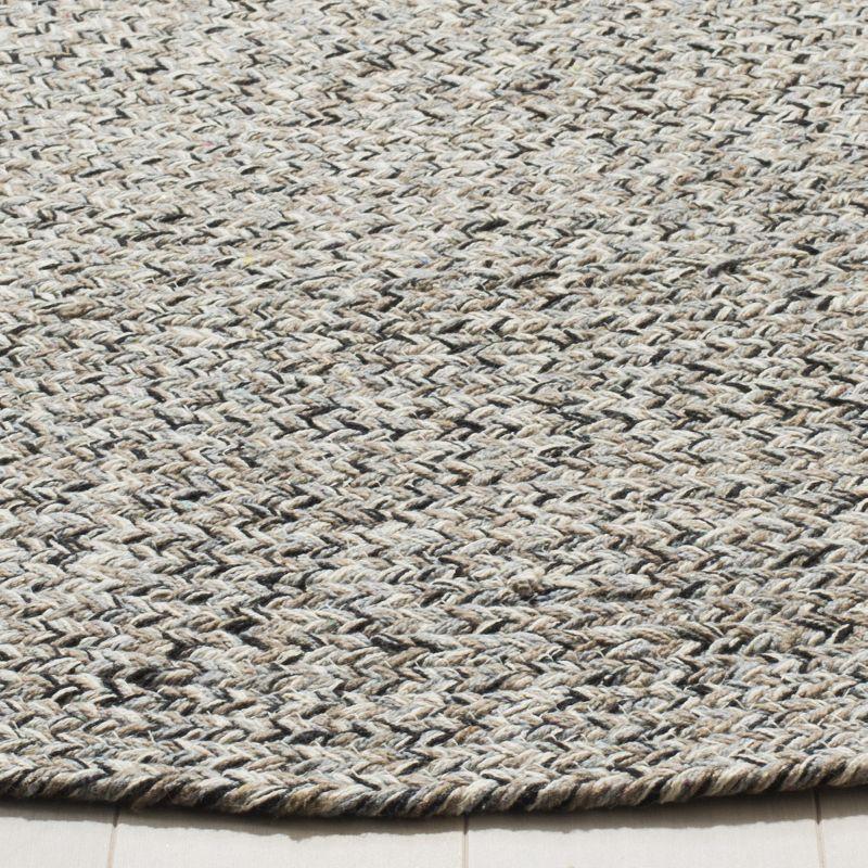 Braided BRD256 Hand Woven Indoor Accent Rug - Ivory/Steel Grey - 3' Round - Safavieh