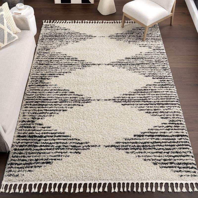 Nuloom Bria Trellis 12x15 Shag Indoor Area Rug for Living Room Bedroom Dining Room Nursery, Off White/Charcoal