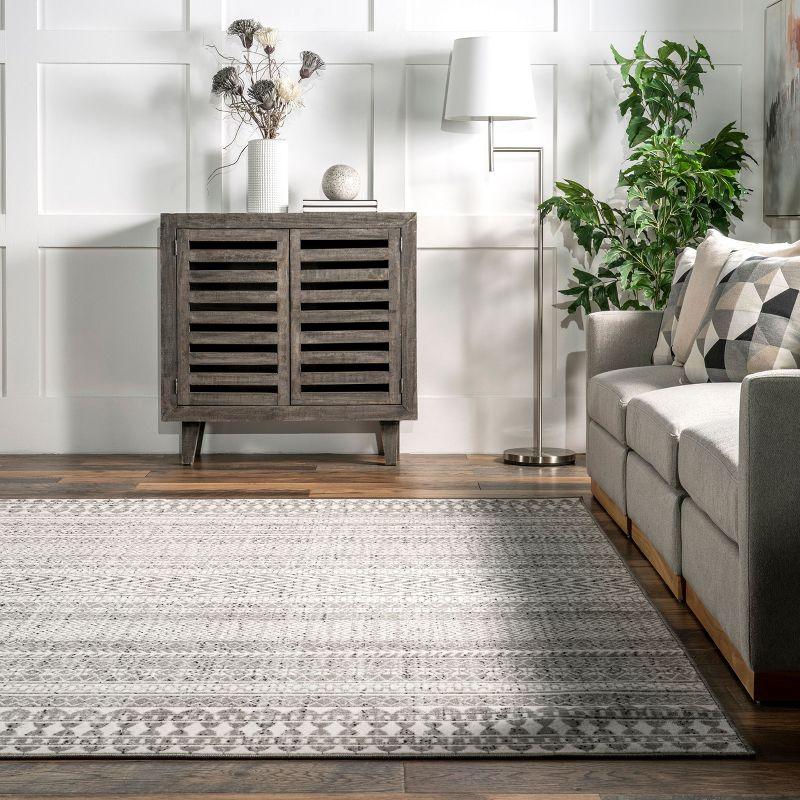 Catherina Gray Geometric Patterned 7x9 Area Rug