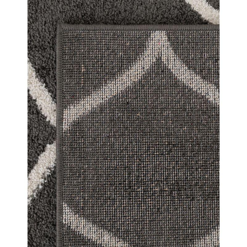 Unique Loom 5' 0 x 5' 0 Trellis Frieze Rounded Dark Gray Area Rug