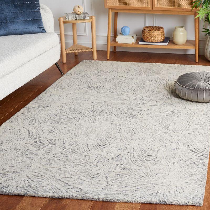 Ivory and Gray Tufted Wool Rectangular Area Rug