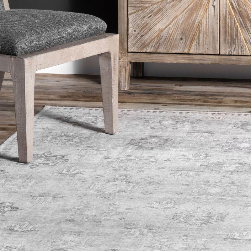 Nuloom Krystin Distressed Pet Friendly Machine Washable Area Rug, 5' x 8', Light Grey