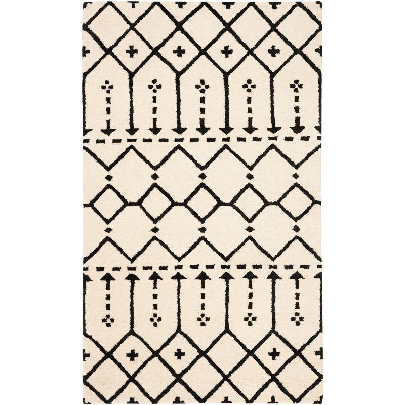 Himalaya HIM903 Handmade Accent Rug - 2'3"x4' - Ivory/Black - Safavieh