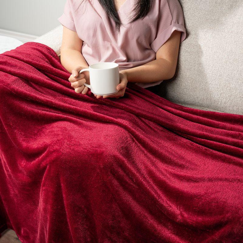 Pavilia Hand Woven Throw Blanket