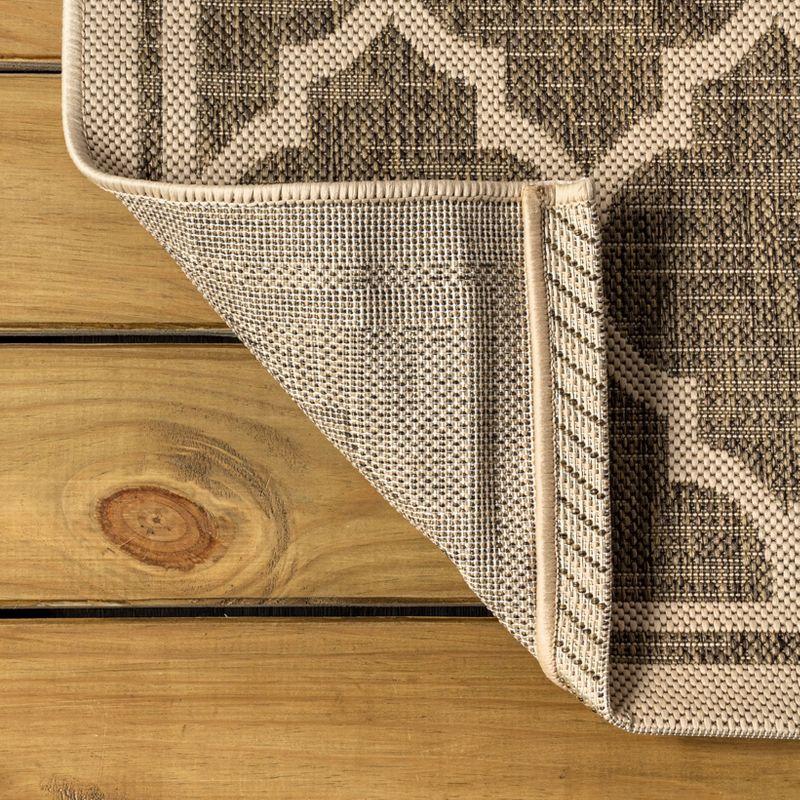 Trebol Moroccan Trellis Textured Weave Indoor/Outdoor Area Rug - JONATHAN Y