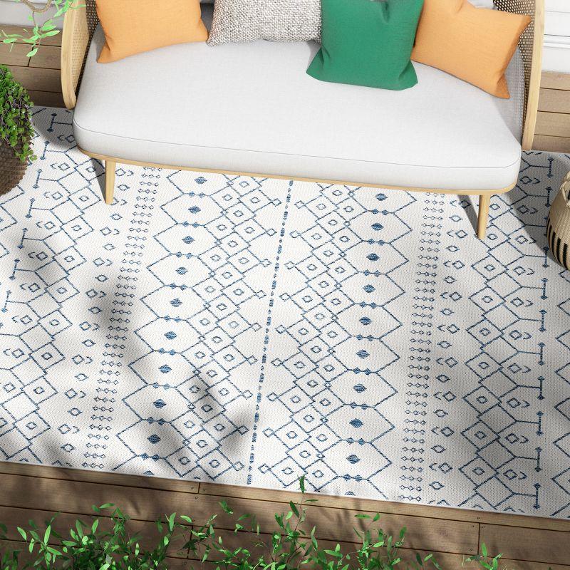 Marshanna Nord Trellis Light Blue Indoor/Outdoor Flat-Weave Area Rug