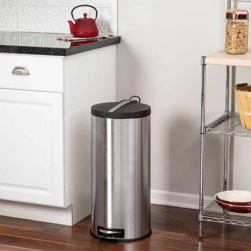 Honey-Can-Do 30L Round Step Trash Can with Bucket