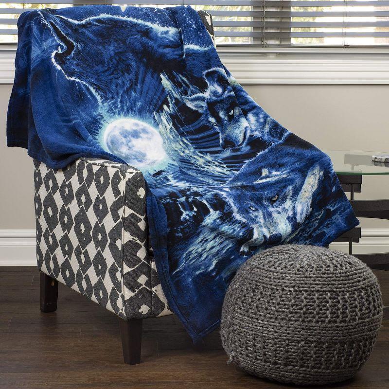 Dawhud Direct 50" x 60" Fleece Blanket for Bed For Boys, Men, Unisex and Kids