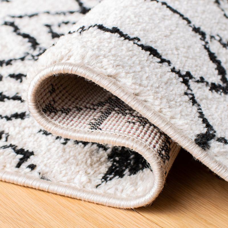 Tulum TUL229 Power Loomed Runner Rug - Ivory/Black - 2'x11' - Safavieh.