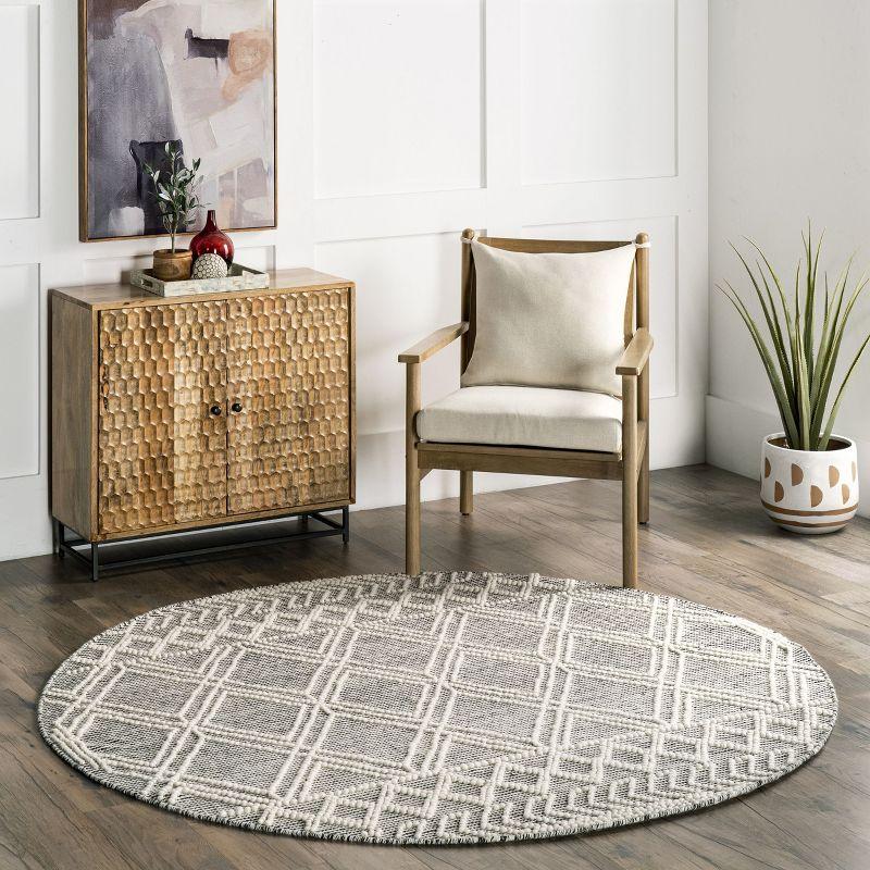 Handmade Gray Wool Tufted Trellis Round Area Rug