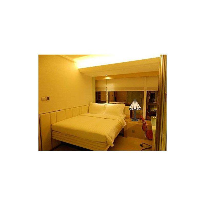 Cal Lighting 40W Tiffany Ac Lp W/Zinc Cast Base - Antique Brass