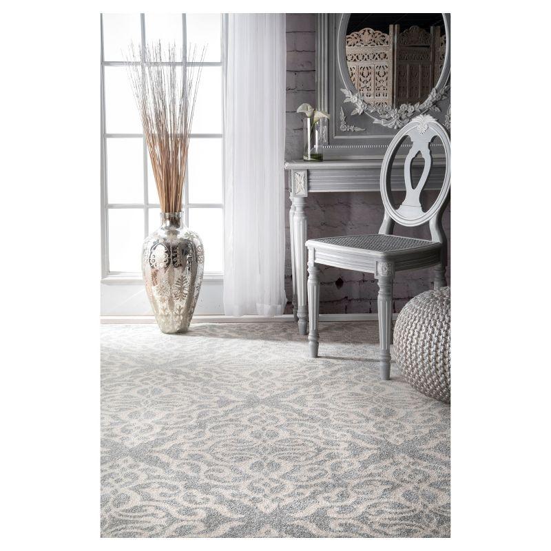 Gray Rectangular 5' x 7' Synthetic Stain-Resistant Rug