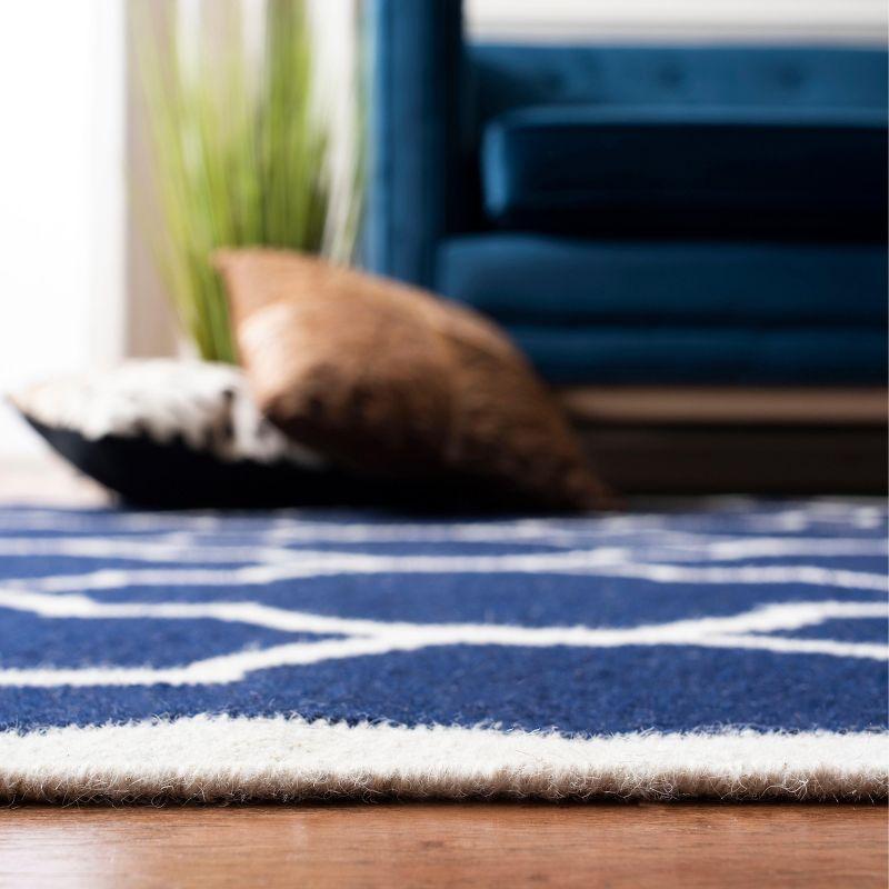 Dhurries DHU632 Hand Woven Area Rug - Navy/Ivory - 6'x9' - Safavieh.